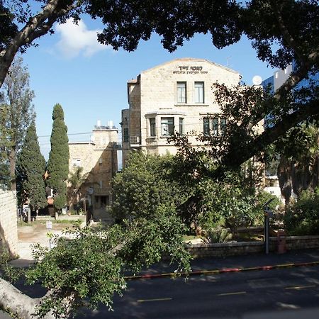 City Hall Hostel حيفا المظهر الخارجي الصورة