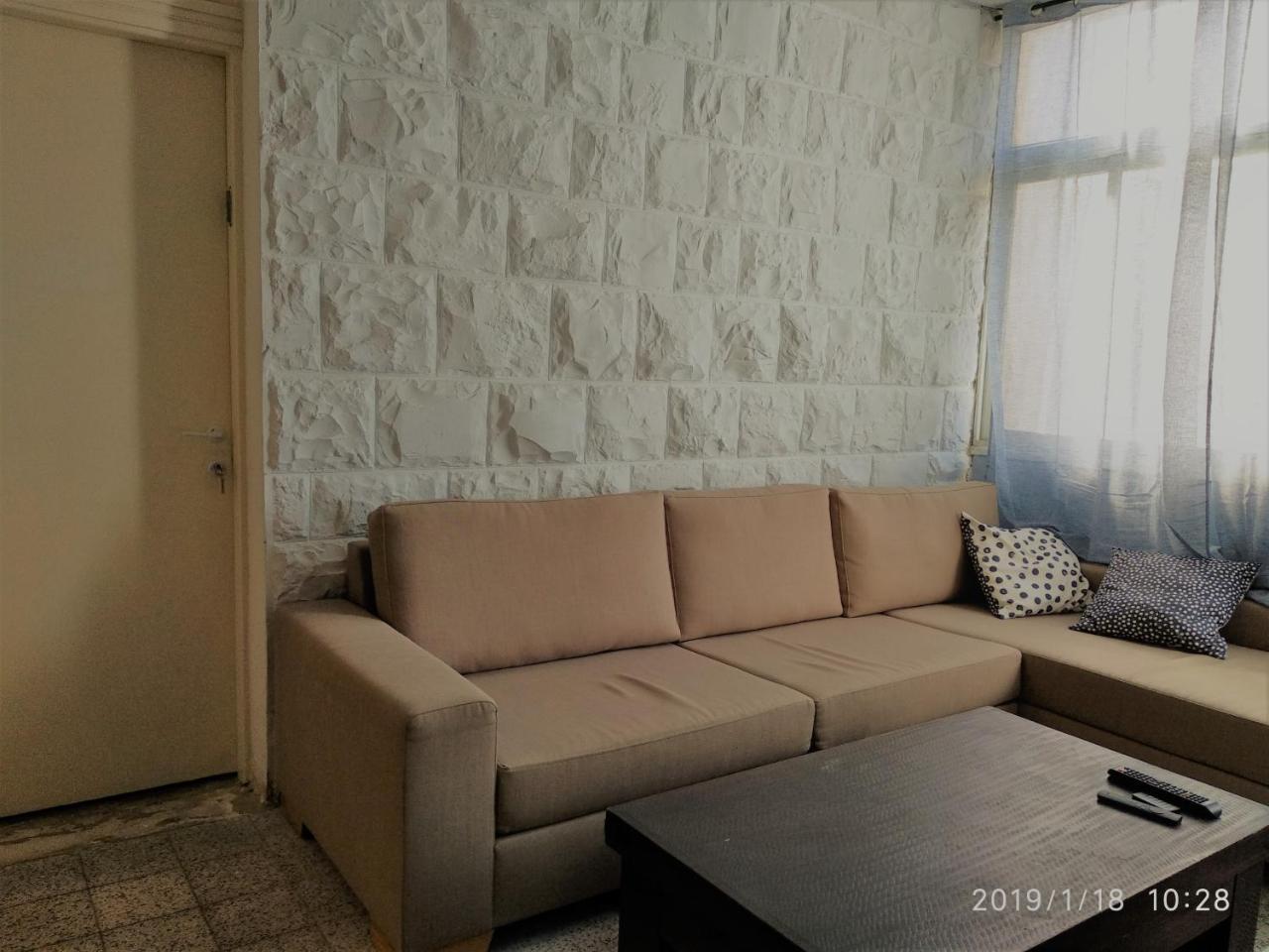 City Hall Hostel حيفا المظهر الخارجي الصورة