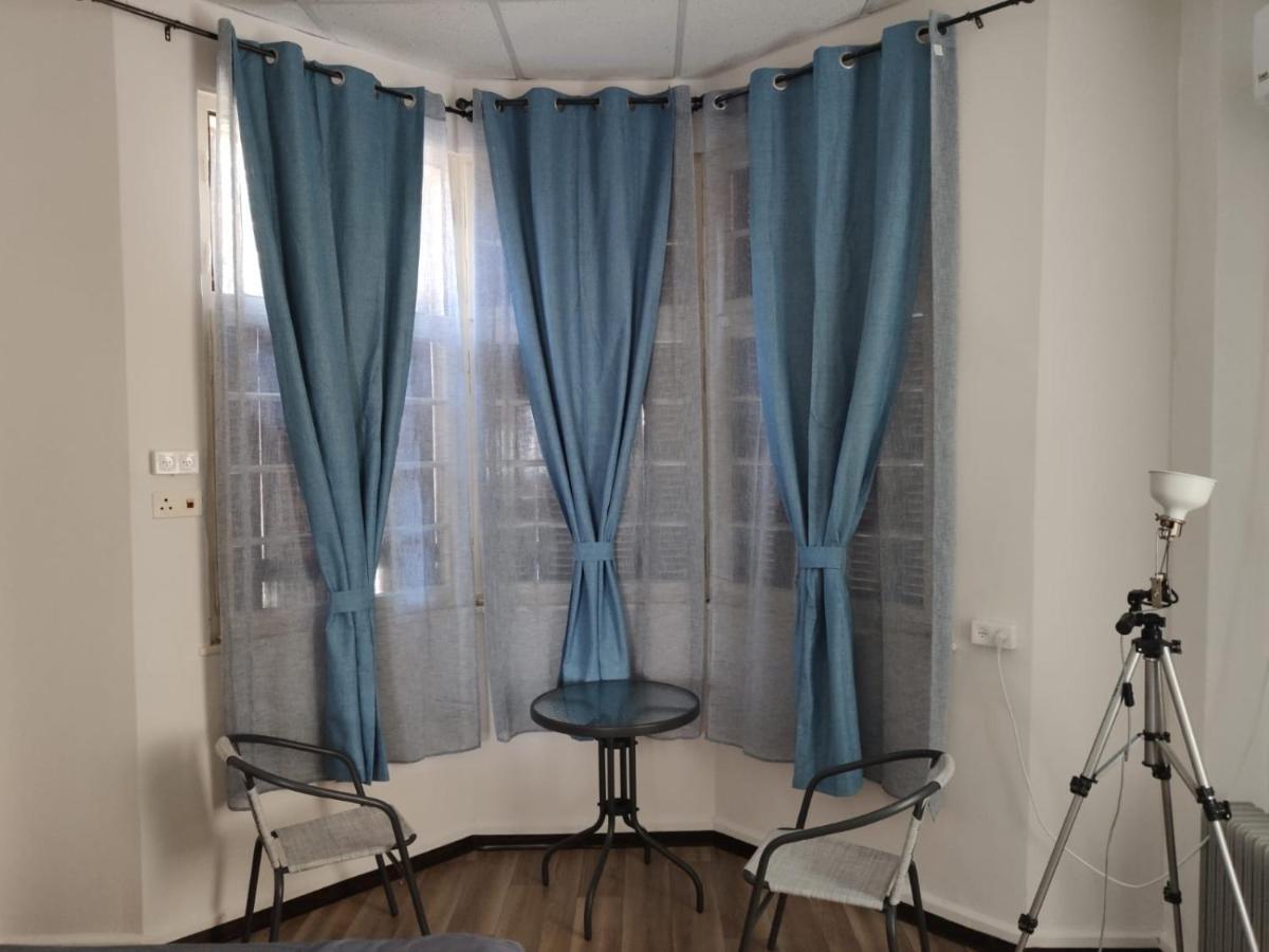 City Hall Hostel حيفا المظهر الخارجي الصورة