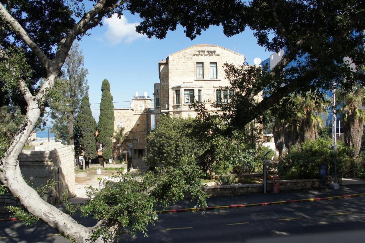 City Hall Hostel حيفا المظهر الخارجي الصورة