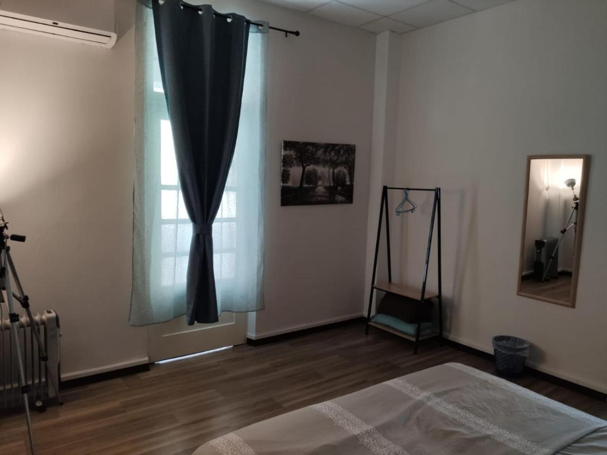 City Hall Hostel حيفا المظهر الخارجي الصورة